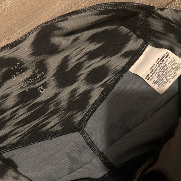 Nike capris - Picture 2 of 3
